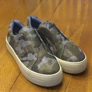 Woman’s J Slides camo slip on sneaker. Size 7.5. White platform bottom. Like new